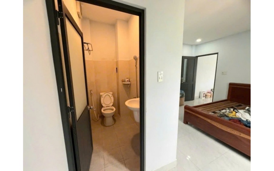 Bán gấp- Giảm sâu -Nhà 2 tầng mới đẹp, hẻm Ô tô, Trung tâm Thủ Đức